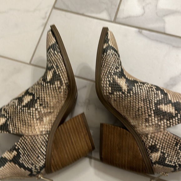 Vince Camuto Booties - Picture 4 of 7